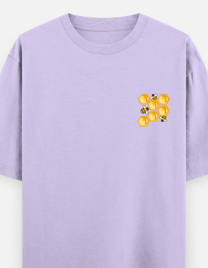 'Bee' A Hero oversized t-shirt front pocket print — Lavender drop-shoulder unisex tee | StyleUp.Today
