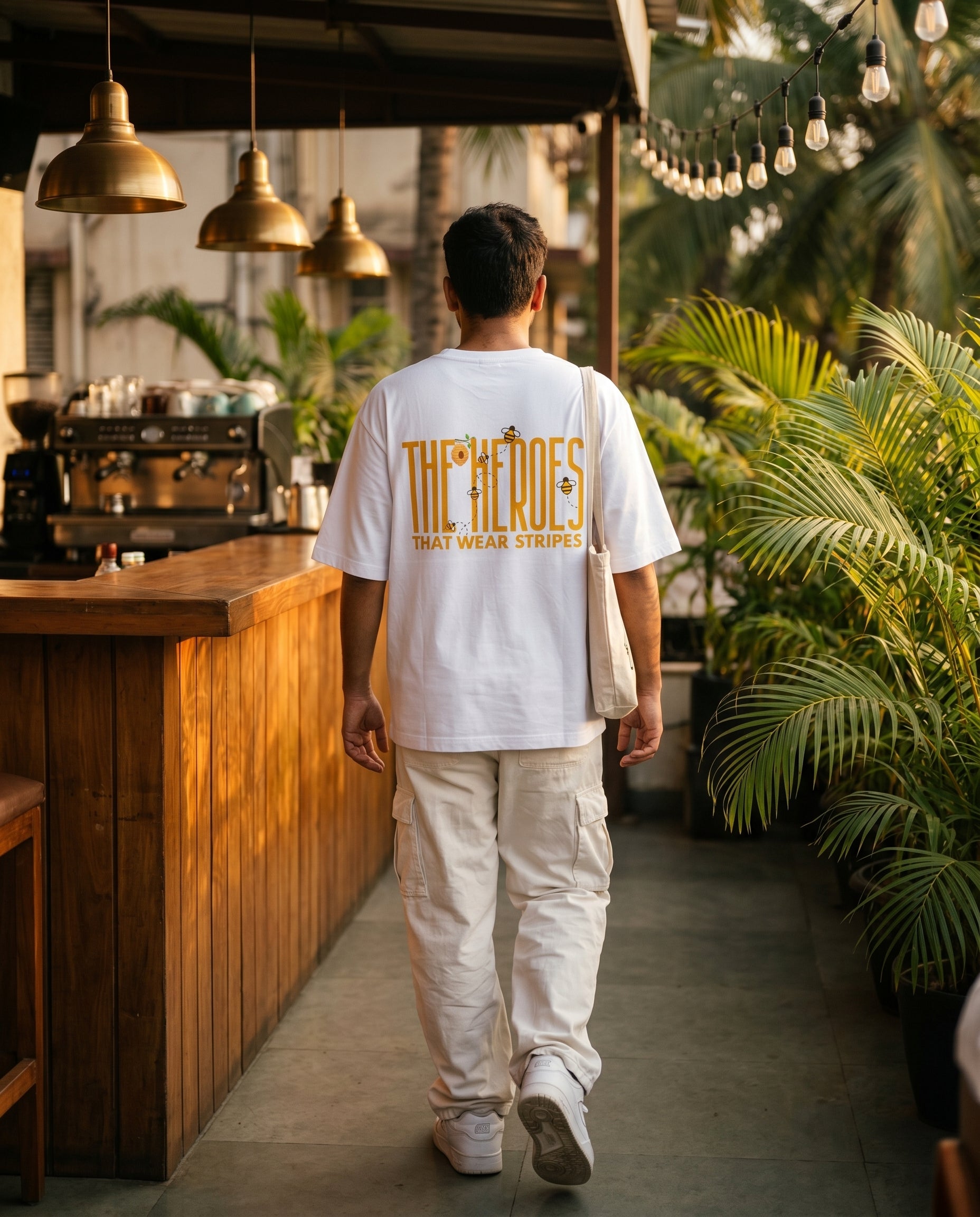 Bombay café / Bee A Hero